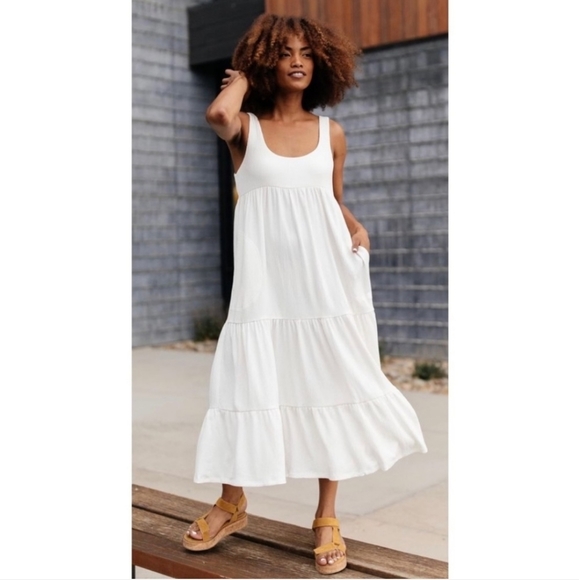 Free People Dresses & Skirts - Free People Beach White Reel Love Tiered Pocket Knit Midi Dress Medium
